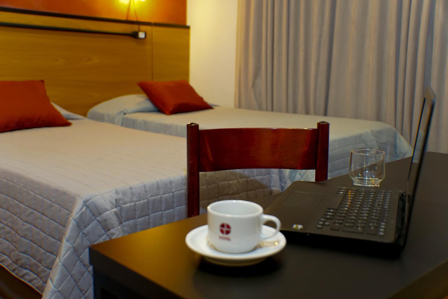 Hotel Euro Suite Pocos De Caldas By Nacional Inn Eksteriør bilde